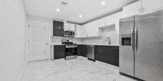 180 Carroll St Gallery 14