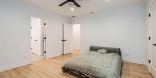 1535 W Estes Avenue Gallery 19