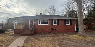 Beautifully RENOVATED 3 bedroom 2 full bath on large fenced in lot--Hurry! Gallery 1