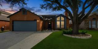 Your Backyard Oasis—Pool & Lawn Service Included Gallery 1