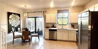 453 NE 13th St Gallery 6