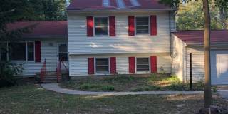 Newly renovated 4BR/2BA home, across from IU Stadium and Golf Course! Gallery 4