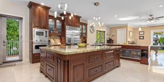 70 Bay Colony Ln Gallery 14