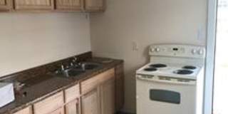 2 bed house on Rva Northside!  Central hvac, hardwoods,all electric, lots of parking, laundry, Gallery 19