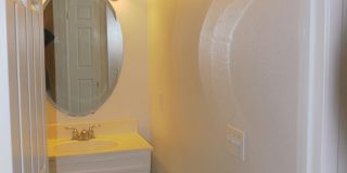 Stunning 3 Bed 3 Bath Duplex in Placentia with Open Floor Plan and Vaulted Ceilings. Gallery 10
