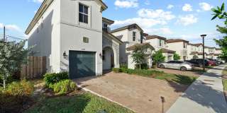 2405 Northwest 131st Circleclientes@realtymiamigroup.com Gallery 2