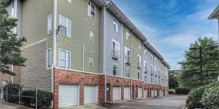 Room in 2 Bedroom Home at Donatello Ave Gallery 3