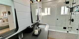 252 Grandview Street Gallery 23