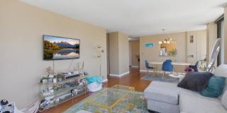 1660 North LaSalle Dr. Gallery 1