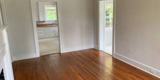 2 Bed, 1 Bath in Rosewood | Available Late August Gallery 3