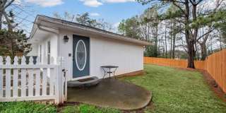 414 Charles Place Gallery 30