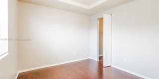 2281 NE 42nd Cir Gallery 10