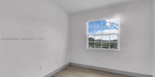 1720 NE 33rd Ave Gallery 21