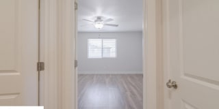 Pet friendly 3 Bedroom Townhome in Washington! Gallery 44