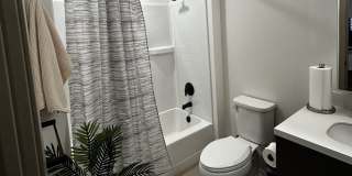 1060 Bishop Gallery 25