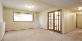 Beautiful 3 bedroom + Den, 2 Bathroom, 3 car garage single family home. MUST SEE! Gallery 18