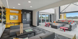 Kelvin Gallery 13