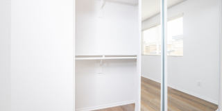 5308 Denny Ave. Gallery 9