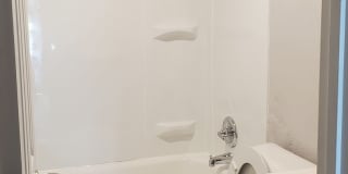 155 CIRCLE DR Gallery 1