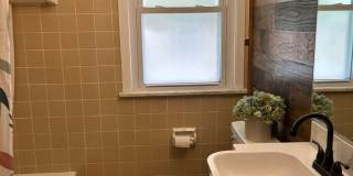 Brick 4 Bedrooms house is South Euclid With 2 Cars Detached Garage for Rent Gallery 20