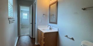 3 BR/2.5BA | Newly Renovated Single Family Home | 1-Car Covered Parking | Fenced backyard! Gallery 12