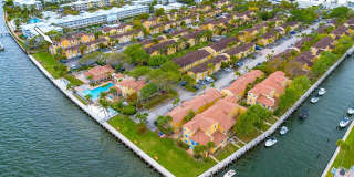 1060 Lake Shore Drive Gallery 4