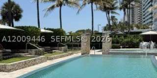 5875 Collins Ave Gallery 19