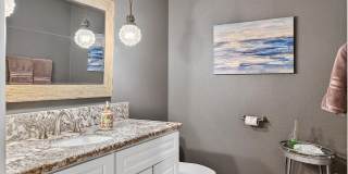 42430 Adams Street Gallery 17