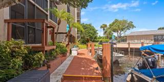 21 ROYAL PALM Way Gallery 23