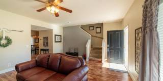 Westside 4 Bed, 2.5 Bath House with A/C & 2-Car Garage Near NAU & CCC! Students & Pets OK! Aug 10th! Westside 4 Bed, 2.5 Bath House with A/C & 2-Car Garage Near NAU & CCC! Students & Pets OK! Aug 10th! Gallery 4