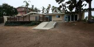 Mid-Century Modern 3Br 2Ba on 1/2ac with View! Gallery 22