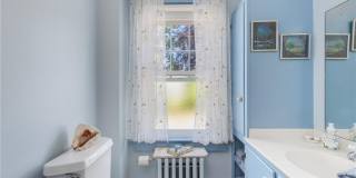 141 Coggeshall Avenue Gallery 26