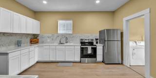 FULLY FURNISHED HISTORIC CHARMER BETWEEN UNR & DOWNTOWN – UTILITIES INCLUDED, MODERN UPGRADES, PRIME LOCATION Gallery 5
