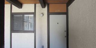 Cozy 2 Bed 1 Bath Lakeside Drive Condo Cozy 2 Bed 1 Bath Lakeside Drive Condo Gallery 1