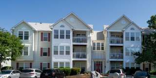 Bright & Updated 2 BD 2 BA Condo Conveniently located in Alexandria, VA Gallery 1