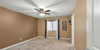 A Modern In-city Style with Comfort of the Suburbs Single Family Detached Condo Gallery 4