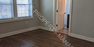 920 Ward Parkway Gallery 24