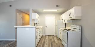 The Landings at Steele Creek Apartments Gallery 17