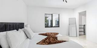 1061 NW North River Dr Gallery 38