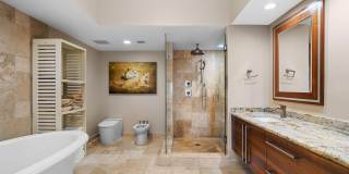 333 Las Olas Way Gallery 19