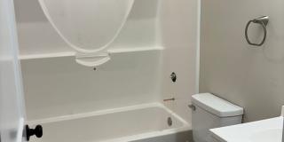 Fully Remodeled 2 Bed 1 Bath House Gallery 20
