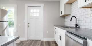 Updated 2 Bedroom Home! Gallery 10