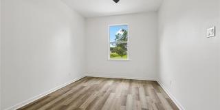 1901 TUPELO Street Gallery 13