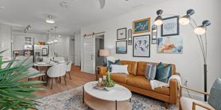 The Vivien Gallery 14