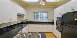 The Carina Victorian Home near the Row! Gallery 10
