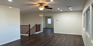 Elegant 4-Bedroom Oasis Near Downtown Summerlin Gallery 21