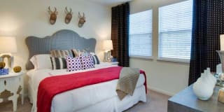 Tapestry at Lake Park Gallery 14