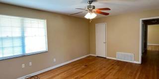 3617 1/2 North Drexel Boulevard Gallery 4