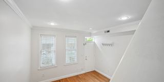 Charming 2 Bedroom in Foggy Bottom Gallery 7