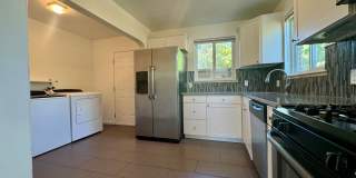 2 Bedroom, 1 Bathroom Duplex in Denver! Available August!! Gallery 3